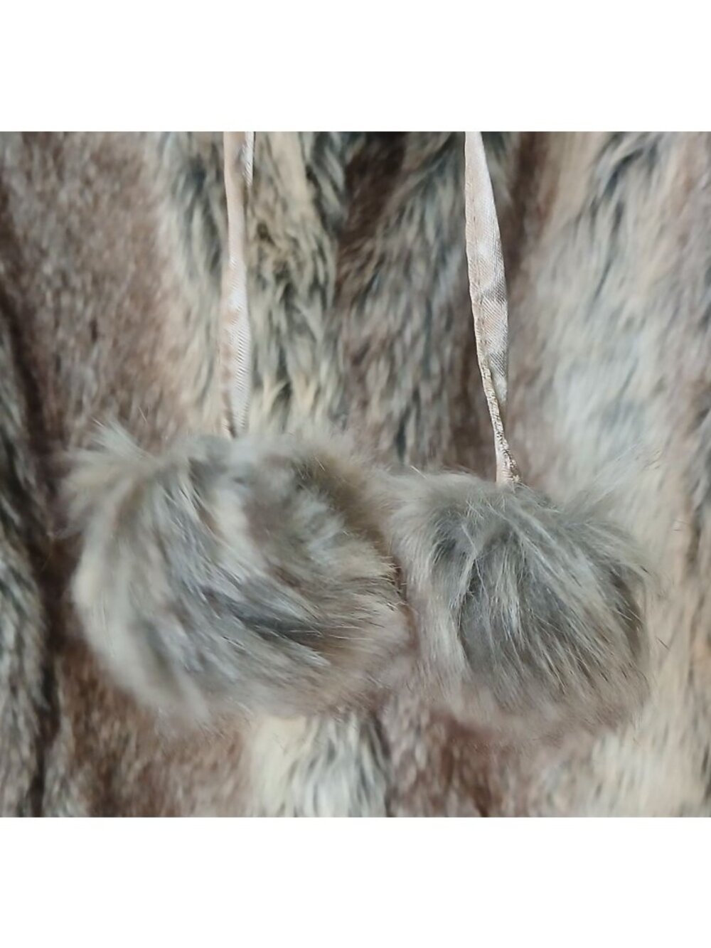 Brave Soul Sz M Faux Fur Vest Hook Front Brown Round Tassles Satin Lined #C-36 - Picture 7 of 10